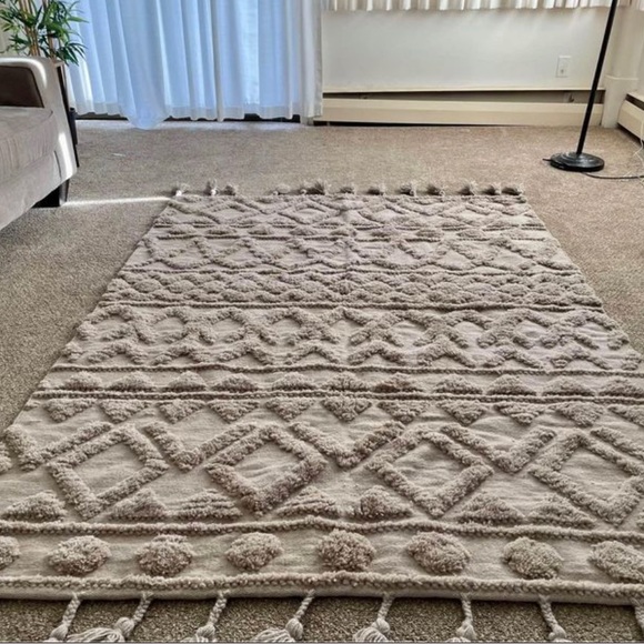 Wool Rug - Picture 4 of 5